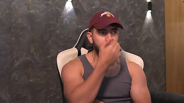 Snapshot of Nick_Vans chatting on 09/23/25, 01:03 Nick Vans online show from 09/23/25, 01:03