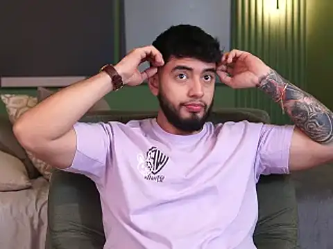 Snapshot of Nick_Vans chatting on 10/03/25, 01:19 Nick Vans online show from 10/03/25, 01:19