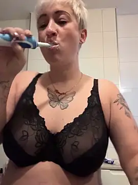 Rozendefotz online show from 11/17/25, 06:41