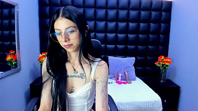 Snapshot of Dulce_Miaa_ chatting on 06/01/26, 06:09 Dulce Miaa online show from 06/01/26, 06:09