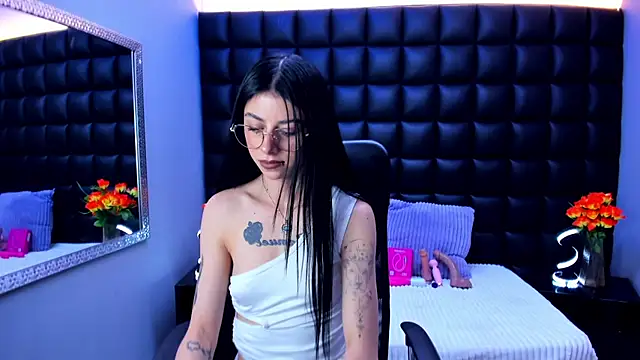 Dulce Miaa  online show from 06/13/26, 06:50