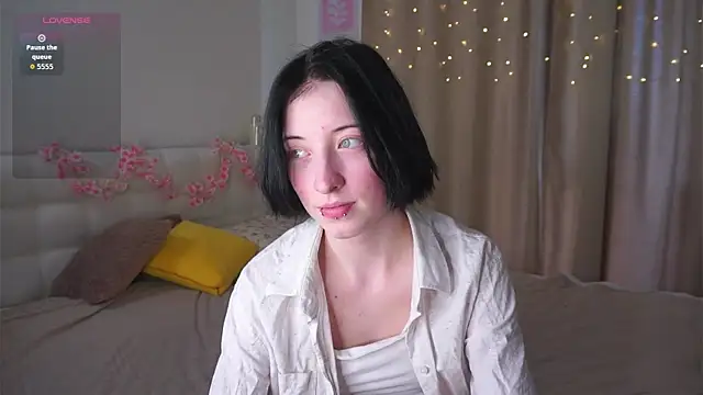 JuanaFriesz online show from 03/27/26, 09:10