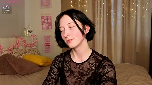 JuanaFriesz online show from 04/10/26, 09:14