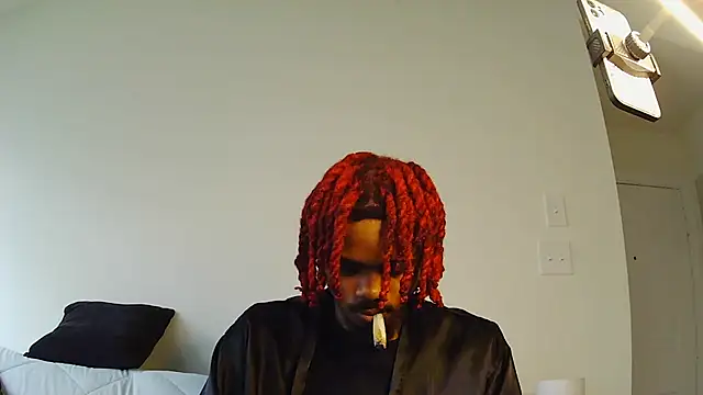 Snapshot of risktakinndolo chatting on 09/15/25, 05:13 risktakinndolo online show from 09/15/25, 05:13