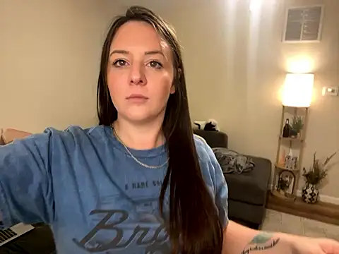 Snapshot of princessveexo chatting on 10/16/25, 01:17 princessveexo online show from 10/16/25, 01:17