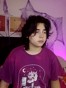 Snapshot of damienbeltmonth chatting on 11/04/25, 09:52 damienbeltmonth online show from 11/04/25, 09:52