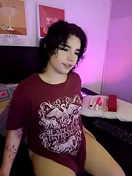 Snapshot of damienbeltmonth chatting on 11/09/25, 09:13 damienbeltmonth online show from 11/09/25, 09:13