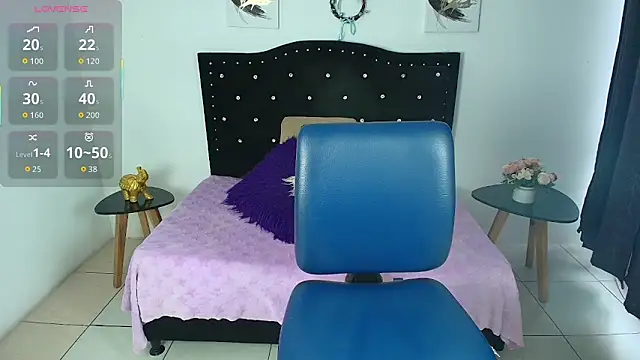 SammySmall F w online show from 11/04/25, 09:36