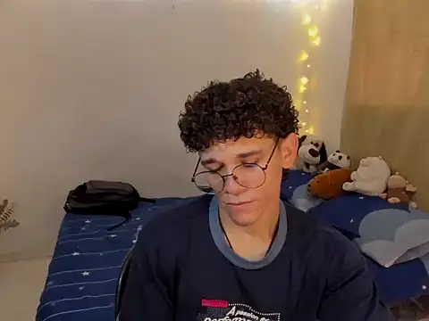 Tom Blues online show from 11/10/25, 02:05