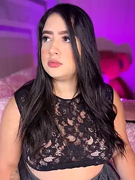 Snapshot of Emiily_Moore1 chatting on 10/01/25, 11:44 Emiily Moore1 online show from 10/01/25, 11:44