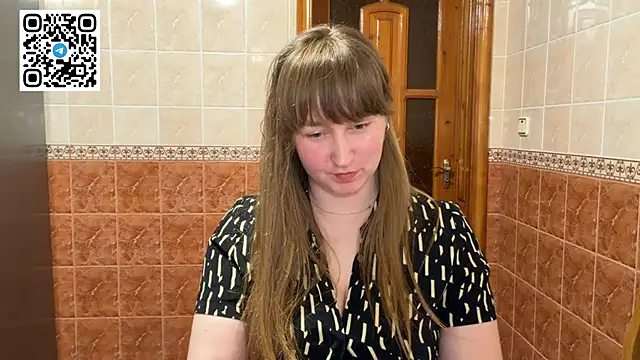 MaroonMoon  online show from 04/15/26, 07:58