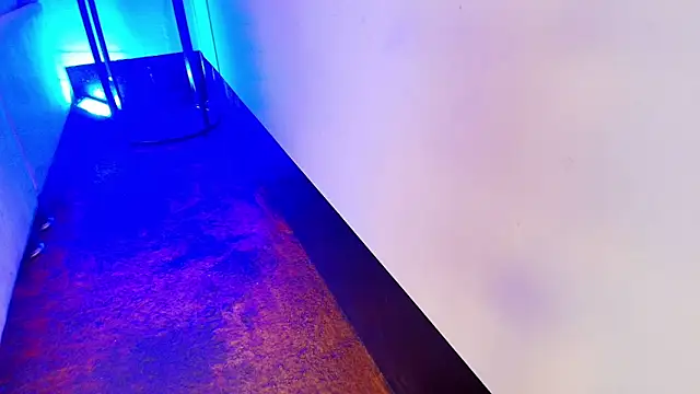 elizawiliamst online show from 04/18/26, 12:31