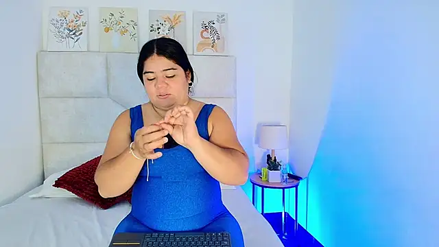 elizawiliamst online show from 05/20/26, 02:56