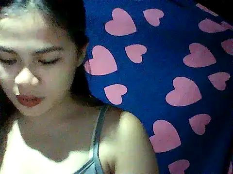 Snapshot of Zachariah_05 chatting on 10/05/25, 12:58 Zachariah 05 online show from 10/05/25, 12:58