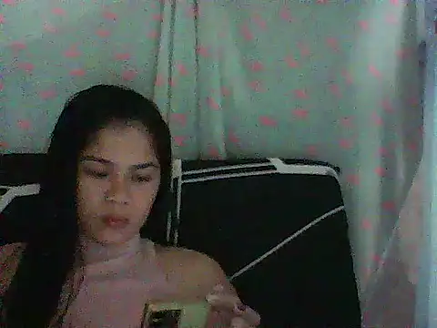 Snapshot of Zachariah_05 chatting on 10/08/25, 02:20 Zachariah 05 online show from 10/08/25, 02:20