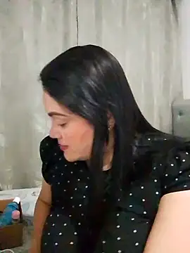 Snapshot of tiffany_Johnson1 chatting on 10/09/25, 02:31 tiffany Johnson1 online show from 10/09/25, 02:31