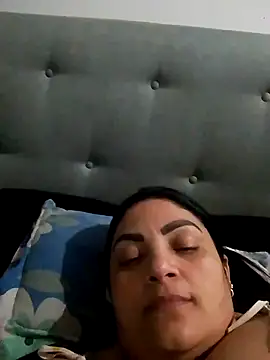 Snapshot of tiffany_Johnson1 chatting on 10/21/25, 01:06 tiffany Johnson1 online show from 10/21/25, 01:06