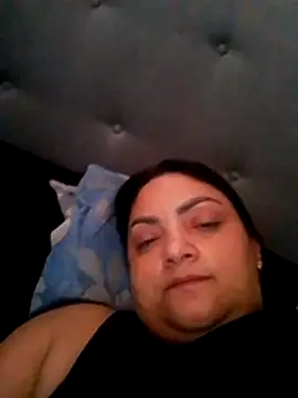 Snapshot of tiffany_Johnson1 chatting on 05/01/26, 11:37 tiffany Johnson1 online show from 05/01/26, 11:37