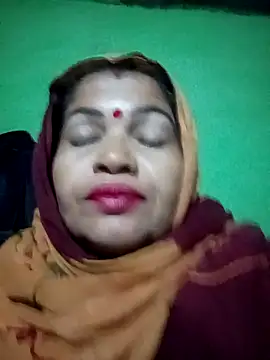 Manavi x online show from 11/16/25, 09:42