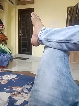 bobby3374 online show from 09/19/25, 01:29