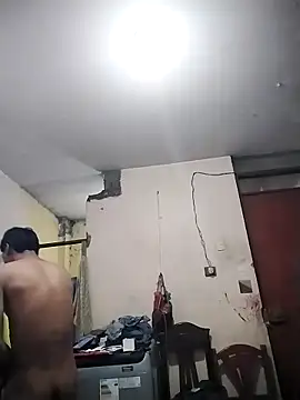 Snapshot of Bebicho14 chatting on 02/13/26, 01:29 Bebicho14 online show from 02/13/26, 01:29