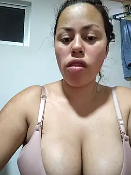 Snapshot of camila-titis chatting on 07/25/26, 02:20 camila-titis online show from 07/25/26, 02:20