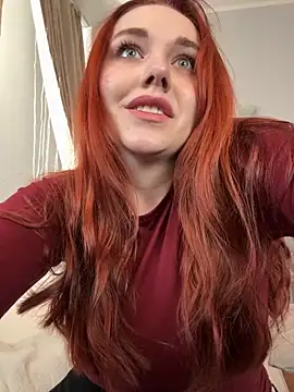 Snapshot of PollyVinice chatting on 09/14/25, 11:31 PollyVinice online show from 09/14/25, 11:31