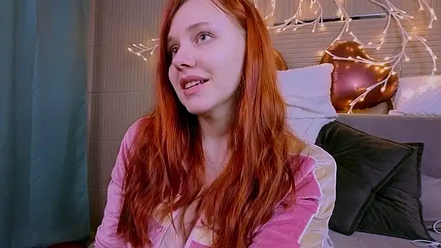 Snapshot of PollyVinice chatting on 03/01/26, 01:57 PollyVinice online show from 03/01/26, 01:57