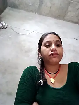 Snapshot of Sandhya_x chatting on 11/08/25, 09:31 Sandhya x online show from 11/08/25, 09:31