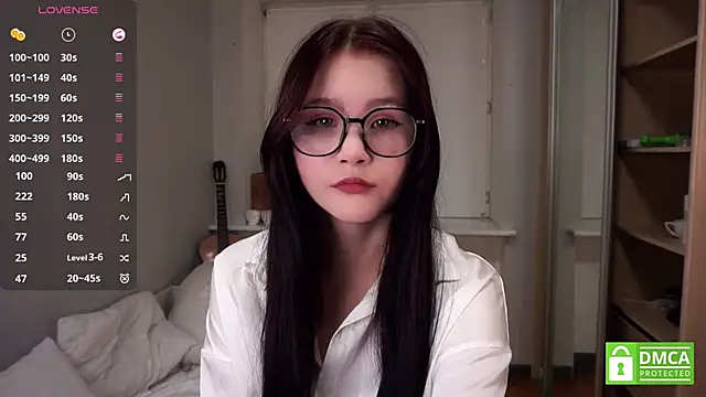 DelphaDivenere online show from 10/01/25, 05:08