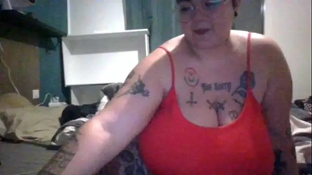 Snapshot of PirateXL chatting on 03/05/26, 11:34 PirateXL online show from 03/05/26, 11:34