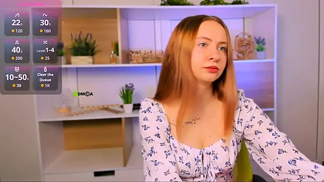 Snapshot of mila_glow1 chatting on 09/15/25, 08:36 mila glow1 online show from 09/15/25, 08:36