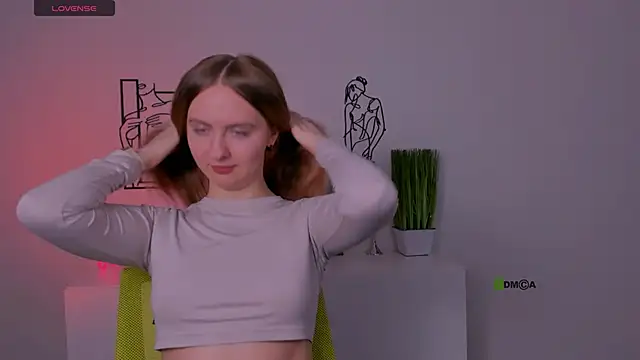 Snapshot of mila_glow1 chatting on 10/01/25, 07:31 mila glow1 online show from 10/01/25, 07:31