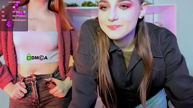 Snapshot of mila_glow1 chatting on 11/12/25, 12:27 mila glow1 online show from 11/12/25, 12:27