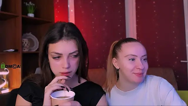 Snapshot of mila_glow1 chatting on 11/25/25, 05:51 mila glow1 online show from 11/25/25, 05:51