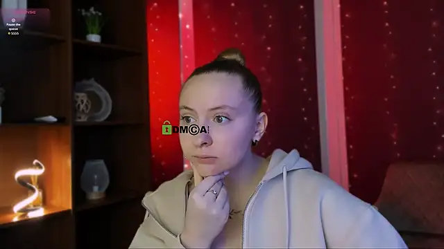 Snapshot of mila_glow1 chatting on 11/26/25, 05:52 mila glow1 online show from 11/26/25, 05:52