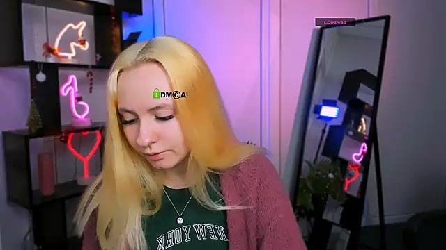 Snapshot of mila_glow1 chatting on 01/06/26, 07:39 mila glow1 online show from 01/06/26, 07:39