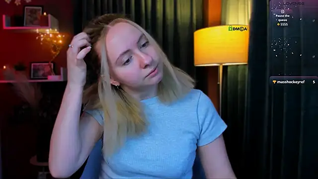 mila glow1 online show from 04/20/26, 07:04