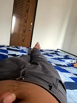 Snapshot of 1995Pk chatting on 10/28/25, 06:39 1995Pk online show from 10/28/25, 06:39