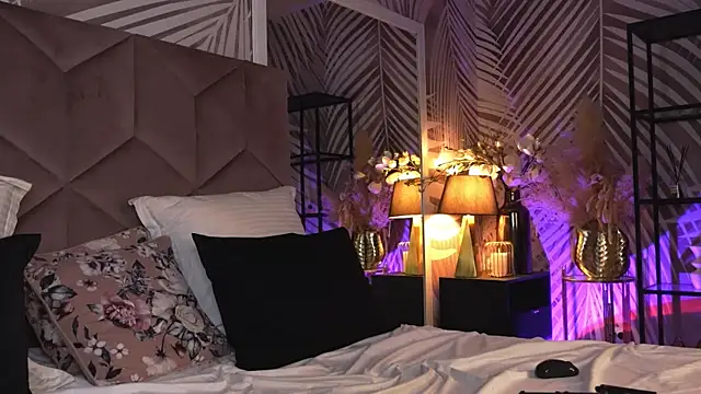 EvaRhea online show from 04/08/26, 02:55