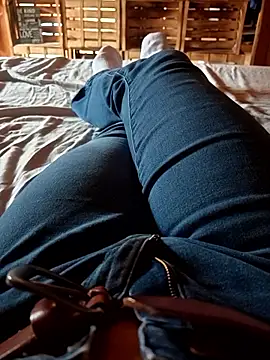 Snapshot of Horny_mummy chatting on 05/20/26, 08:20 Horny mummy online show from 05/20/26, 08:20