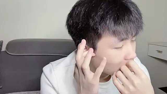 xiaoyang5200 online show from 11/03/25, 03:02