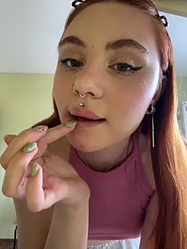 LunaMillie online show from 04/02/26, 10:13