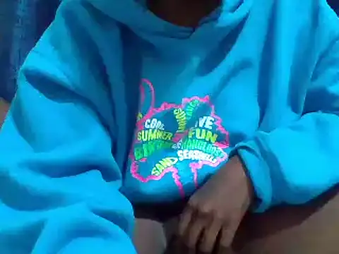 chocolatebarbiee online show from 10/20/25, 09:21