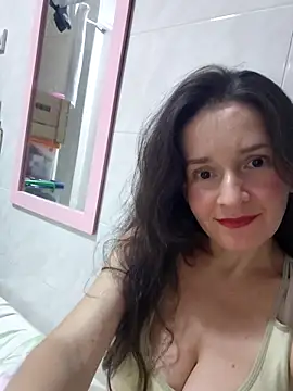 Snapshot of _anita_rojas chatting on 04/12/26, 05:01 anita rojas online show from 04/12/26, 05:01
