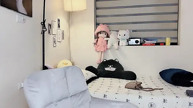 MaiLiiil online show from 01/12/26, 01:38