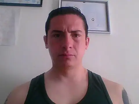 Snapshot of mickseb89 chatting on 09/22/25, 02:30 mickseb89 online show from 09/22/25, 02:30