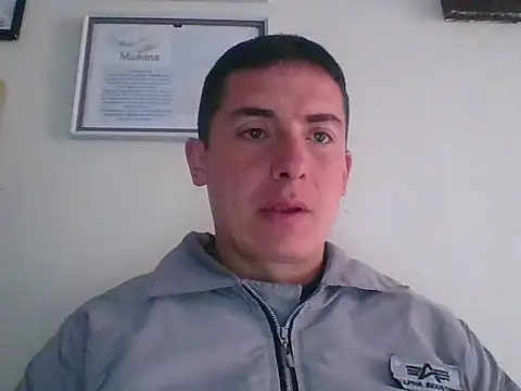 Snapshot of mickseb89 chatting on 02/02/26, 01:54 mickseb89 online show from 02/02/26, 01:54