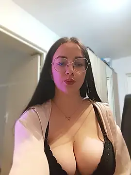 IvyClouds online show from 06/12/26, 02:16