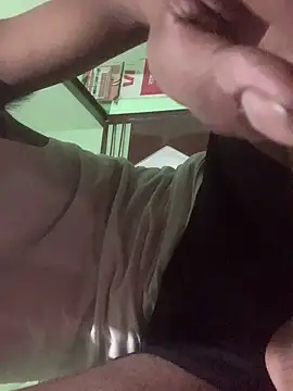 Snapshot of uniquesexyboy5689 chatting on 10/03/25, 03:31 uniquesexyboy5689 online show from 10/03/25, 03:31